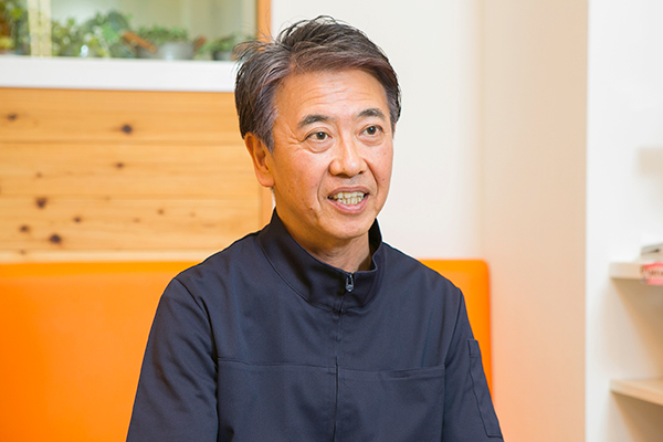 小野俊朗院長 おのこども歯科医院2