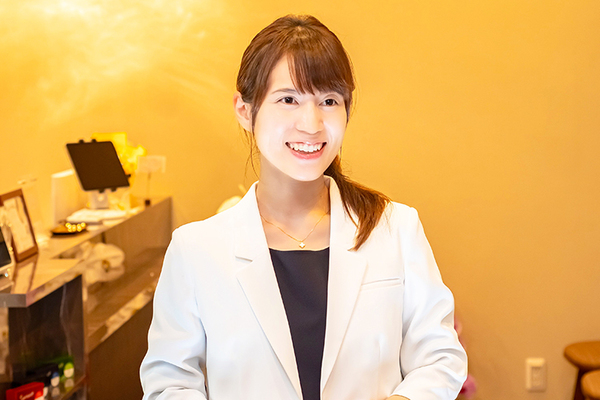 田尻友恵理事長、杉田淳院長 王子皮膚科美容皮膚科2