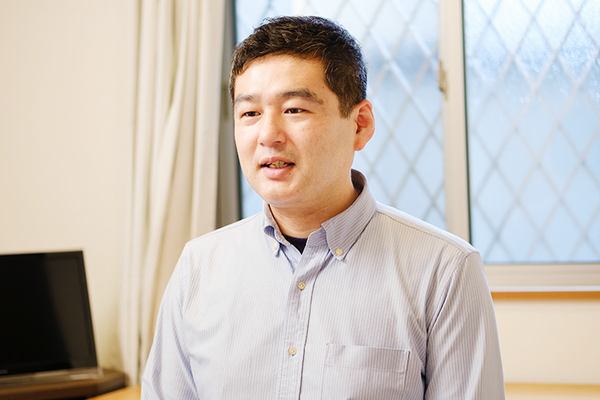 富田晃史院長 おちゃのまクリニック2