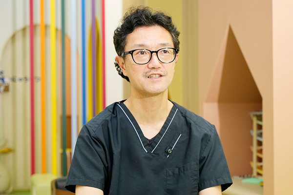 櫻井謙院長 そらいろこどもクリニックありあけ2