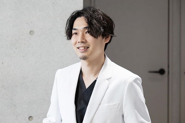 坂野文彦院長 CLINICNo7名古屋伏見2