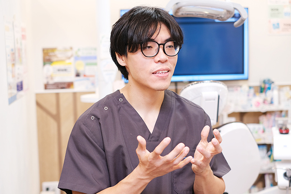 福栄和也院長、福栄友美さん ふくえファミリー歯科 戸塚2