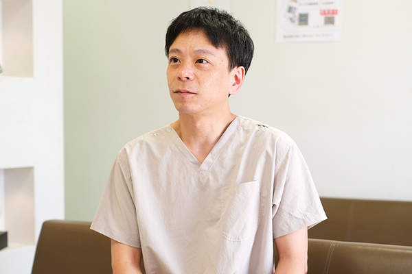 尾川拓郎院長 セイウチ歯科 越谷2