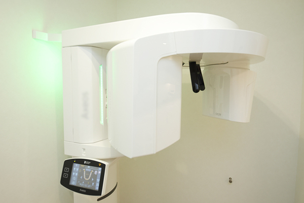 尾形愛院長 SEED DENTAL CLINIC2