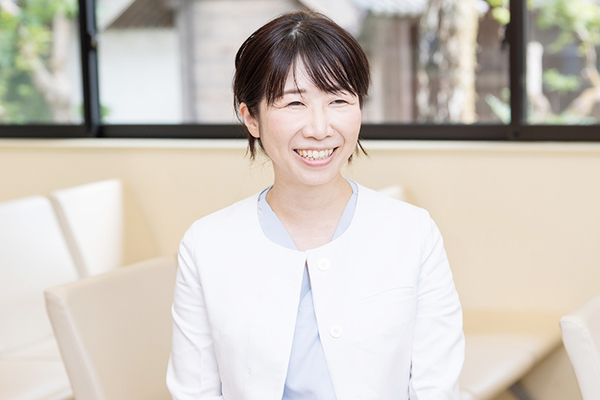安元真希子院長 医療法人　安元医院2