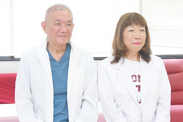 小俣昌成院長、小俣里佳副院長 大井町整形外科・外科クリニック2