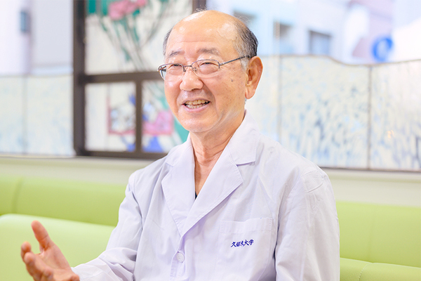 山川良治院長 渡辺通山川眼科2