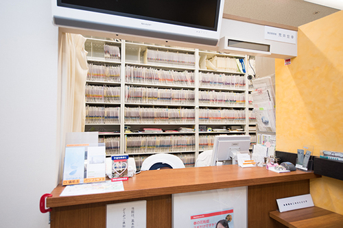 荒井 宏幸 院長の独自取材記事(Queen's Eye Clinic)｜ドクターズ