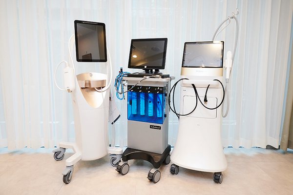 臼井佳恵院長 西新宿 皮ふのクリニック3