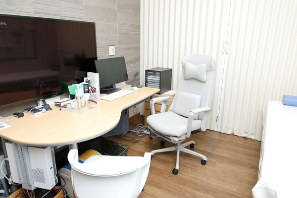 上田泰明理事長、渡邊光行院長 みなみ野シティクリニック3