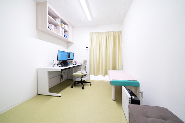 加久翔太朗院長 clinic WIZ のぼりと・ゆうえん小児科3