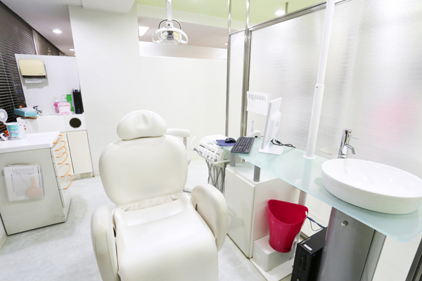 中冨寛院長 中冨歯科3