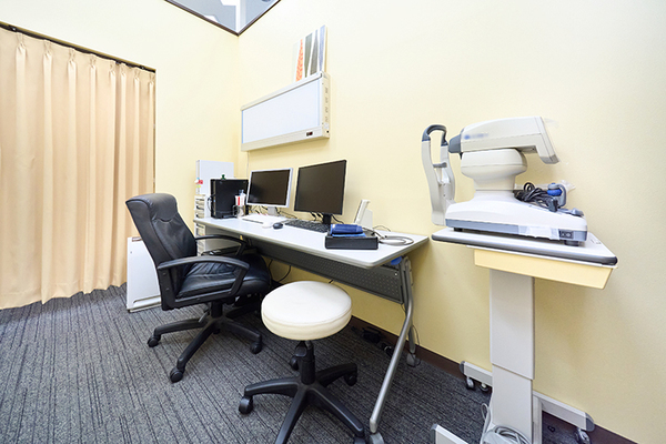 岡史篤理事長 東京イースト21クリニック3