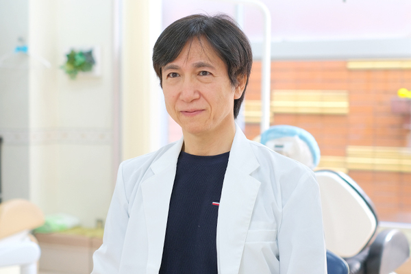 鷲津英樹院長 えきまえ歯科3