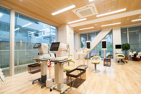 山口大輔院長 たまプラーザやまぐち眼科3