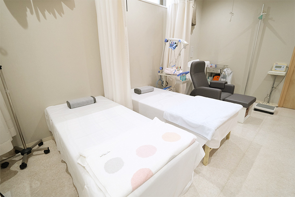 郷治滋希院長 朝日医院3