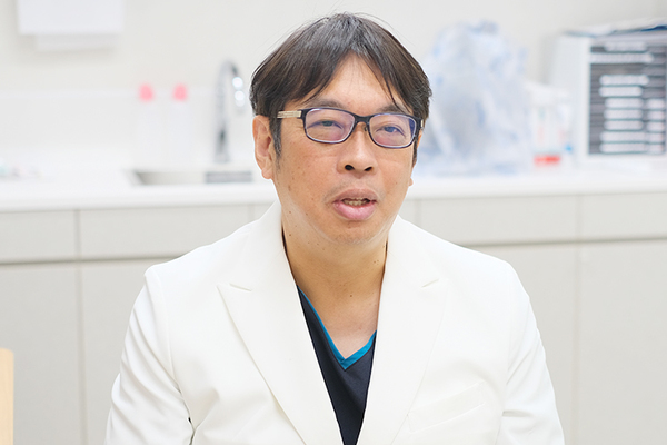 津田憲志郎院長 つだ皮膚科クリニック3