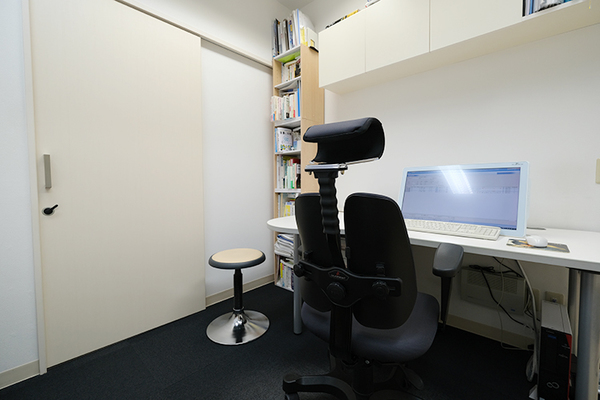 牧野桂花院長 ラファエルクリニック3