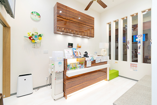 大多和昌人理事長、大西俊介院長 アロハ歯科 小児・矯正歯科クリニック3