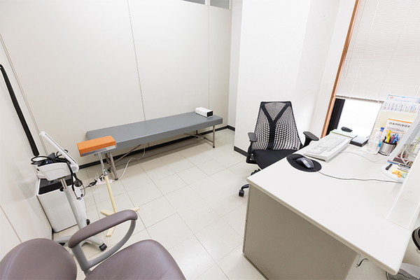 今村英之院長、村崎舞耶先生 駅前クリニック内科・心療内科3