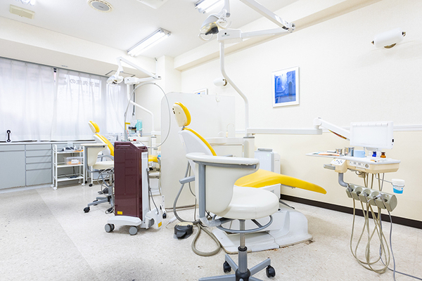 阿比留鉄院長、阿比留葉子副院長 あびる歯科クリニック3