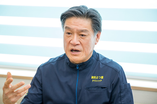柴村英典院長 海田よつ葉クリニック3