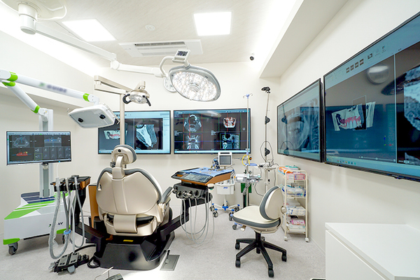 大多和昌人理事長、龍大二郎院長 大橋駅前アロハ歯科 小児・矯正歯科クリニック　九州インプラントクリニック3