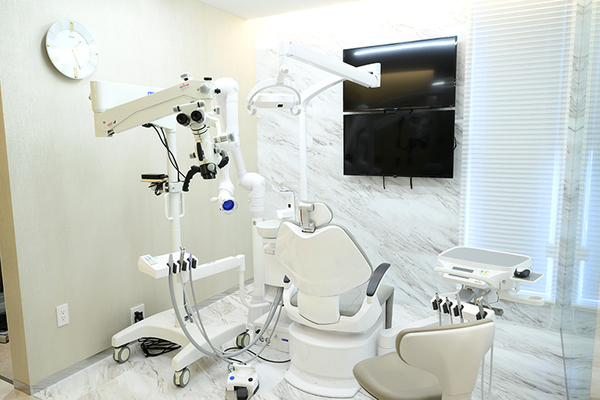 高本理敏副院長 信愛歯科医院3