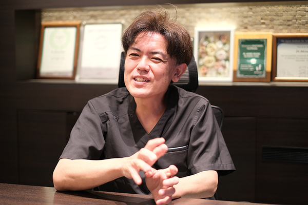 船木大悟院長、山口晃乃先生 AKIデンタルクリニック3