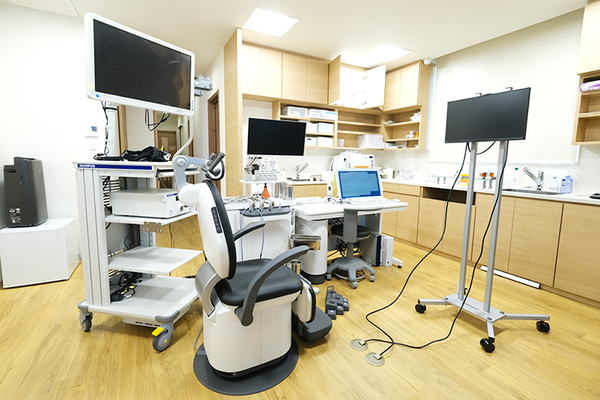 金川英寿院長 かながわ耳鼻咽喉科3