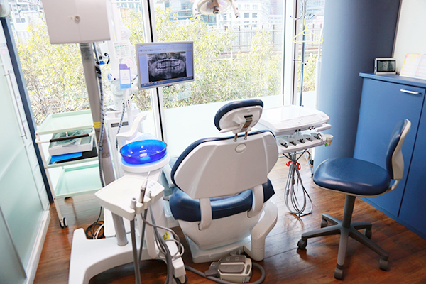 安田和光院長、田岡和真副院長 PCP丸の内デンタルクリニック3