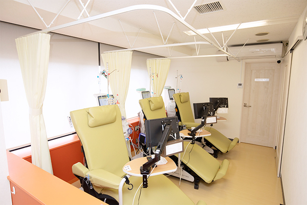 川口聡院長、梅津俊浩事務長 渋谷笹塚HDクリニック3