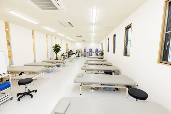 右近亮介院長 右近整形外科 東大阪リハビリクリニック3