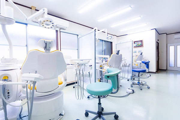 岡一行院長 おか歯科医院3