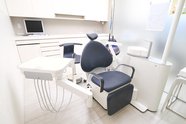 鈴木秀典所長 サンスター財団附属千里歯科診療所3