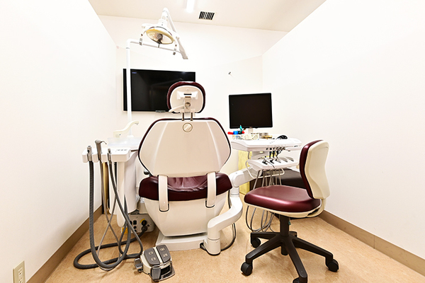 三宮慶邦先生 あいあーる歯科目黒駅医院3