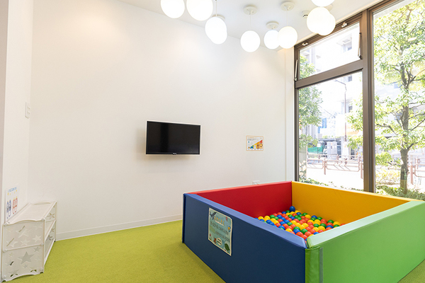 榎本庸佑院長 かさいエキ総合歯科・かさいキッズデンタル3