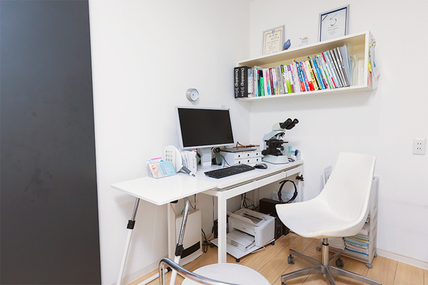 深野祐子院長 めぐろ皮膚科クリニック3