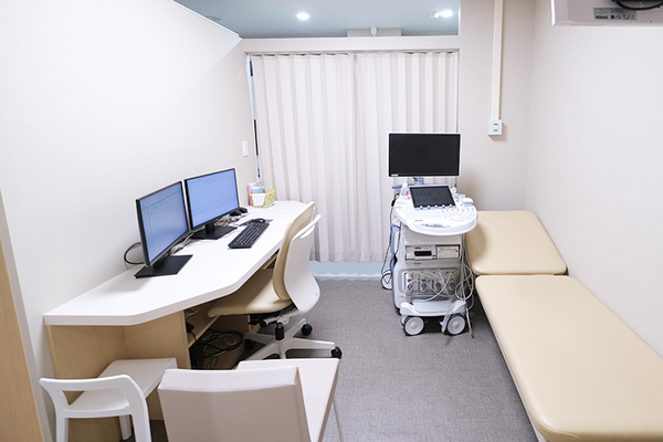 鶴岡信栄院長 有秋台医院3