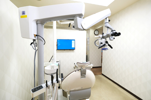 森山明英院長、森山真衣先生 医療法人社団信英会 森山歯科医院3