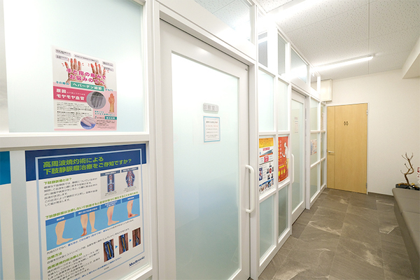 藤原圭史院長 おかざき足の血管外科・痛みのクリニック3