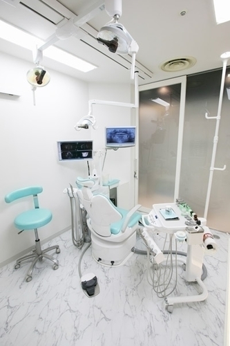 飯塚智彦院長 アキュラデンタルクリニック3