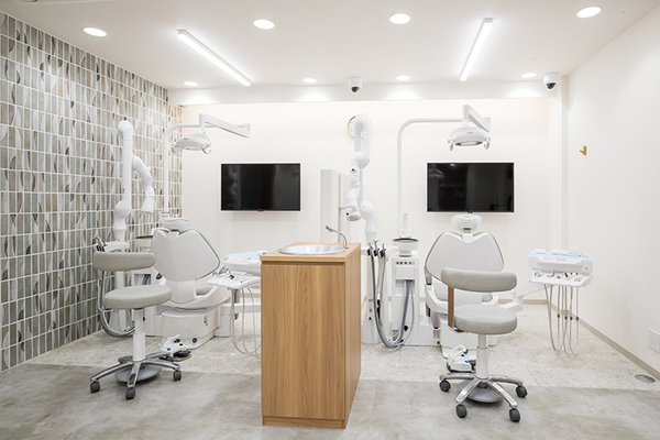 西亀元院長 呉中通デンタルクリニック3