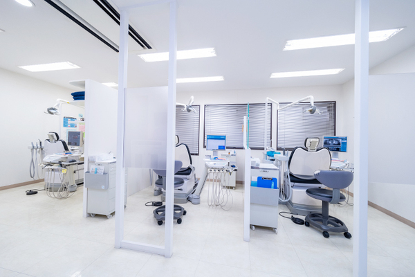 井上淳二院長 アイデンタルクリニック3