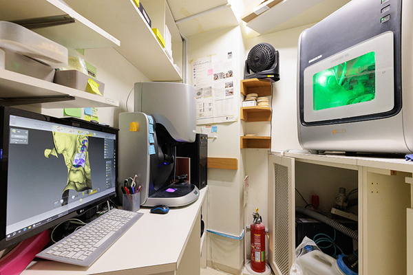 三浦邦仁院長 ホワイトデンタルクリニック中野院3