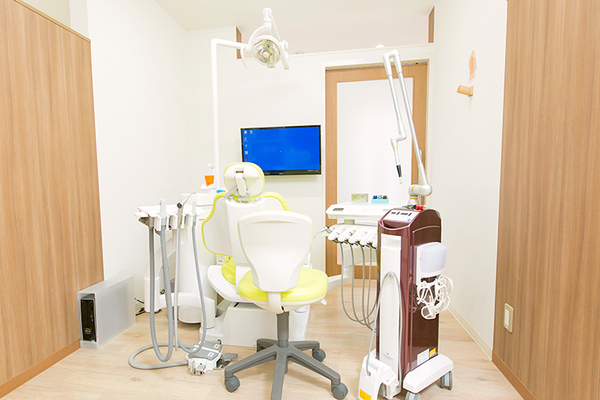 浅井健太郎院長、浅井寛子副院長 あさい歯科クリニック3