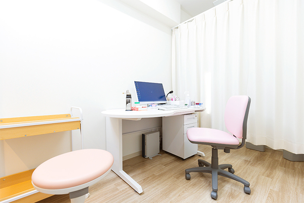 新山奈々子院長 白楽ななこ皮膚科3