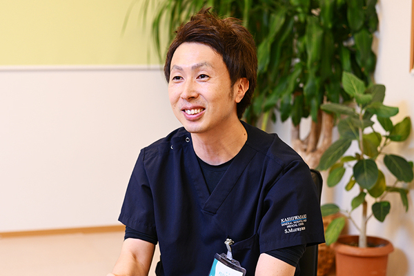 村山翔太郎院長 ムラヤマ皮フ科3