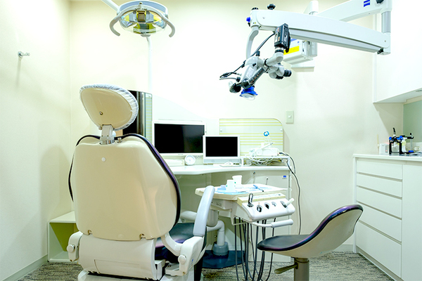 西山英史院長、西山純加副院長 西山デンタルオフィス3