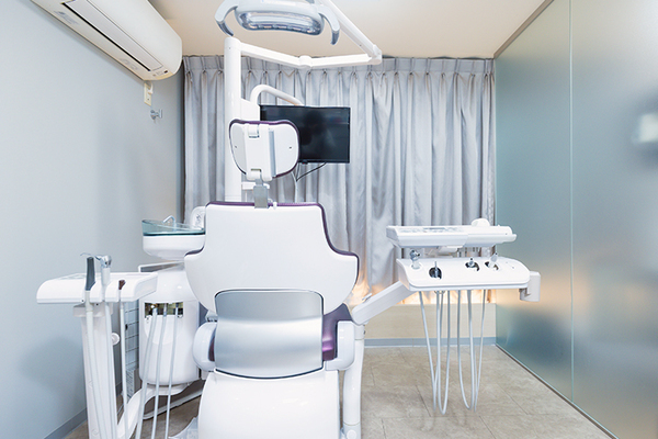 佐川信正院長 綱島さがわ歯科3